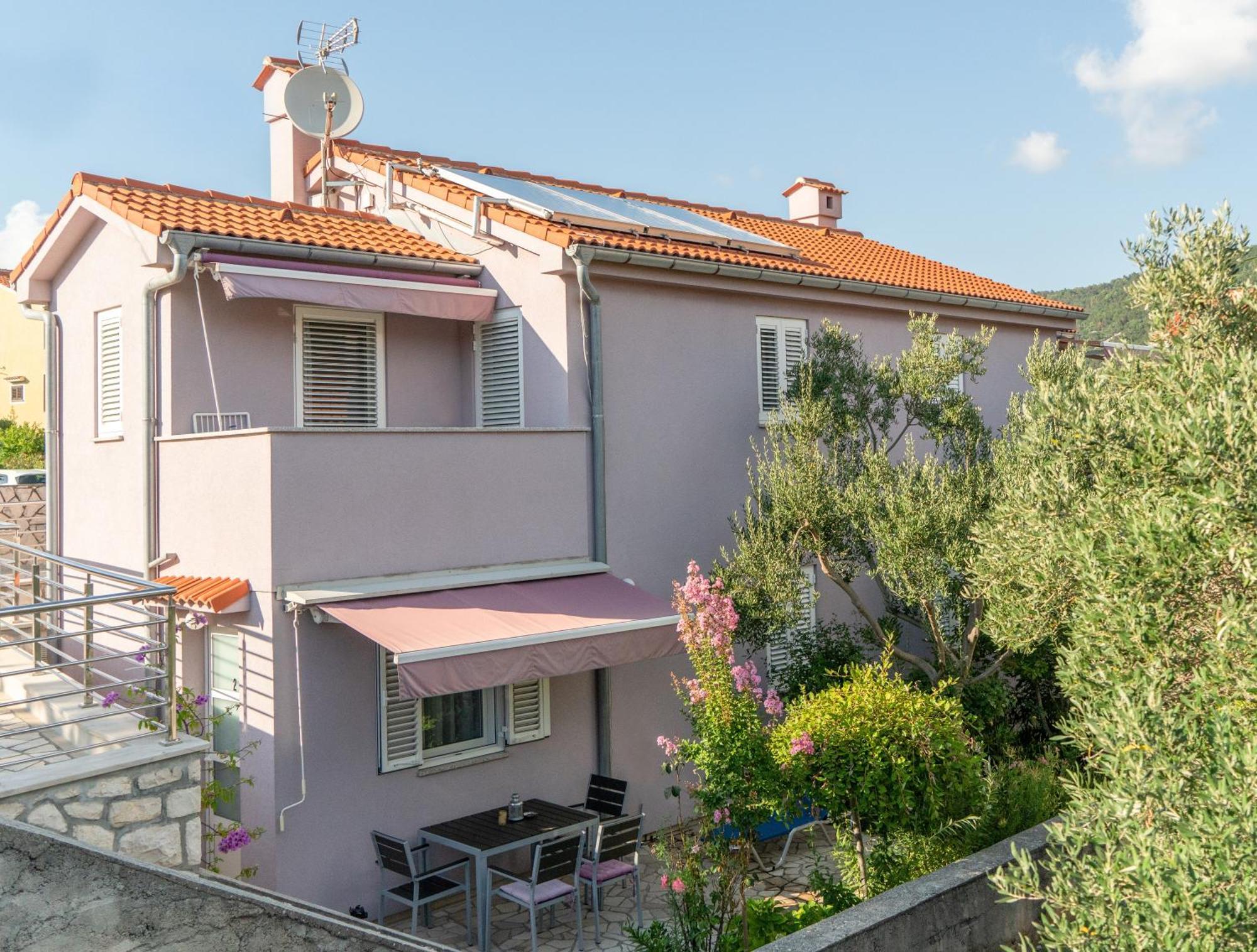 Apartments Lila Cres Exterior photo