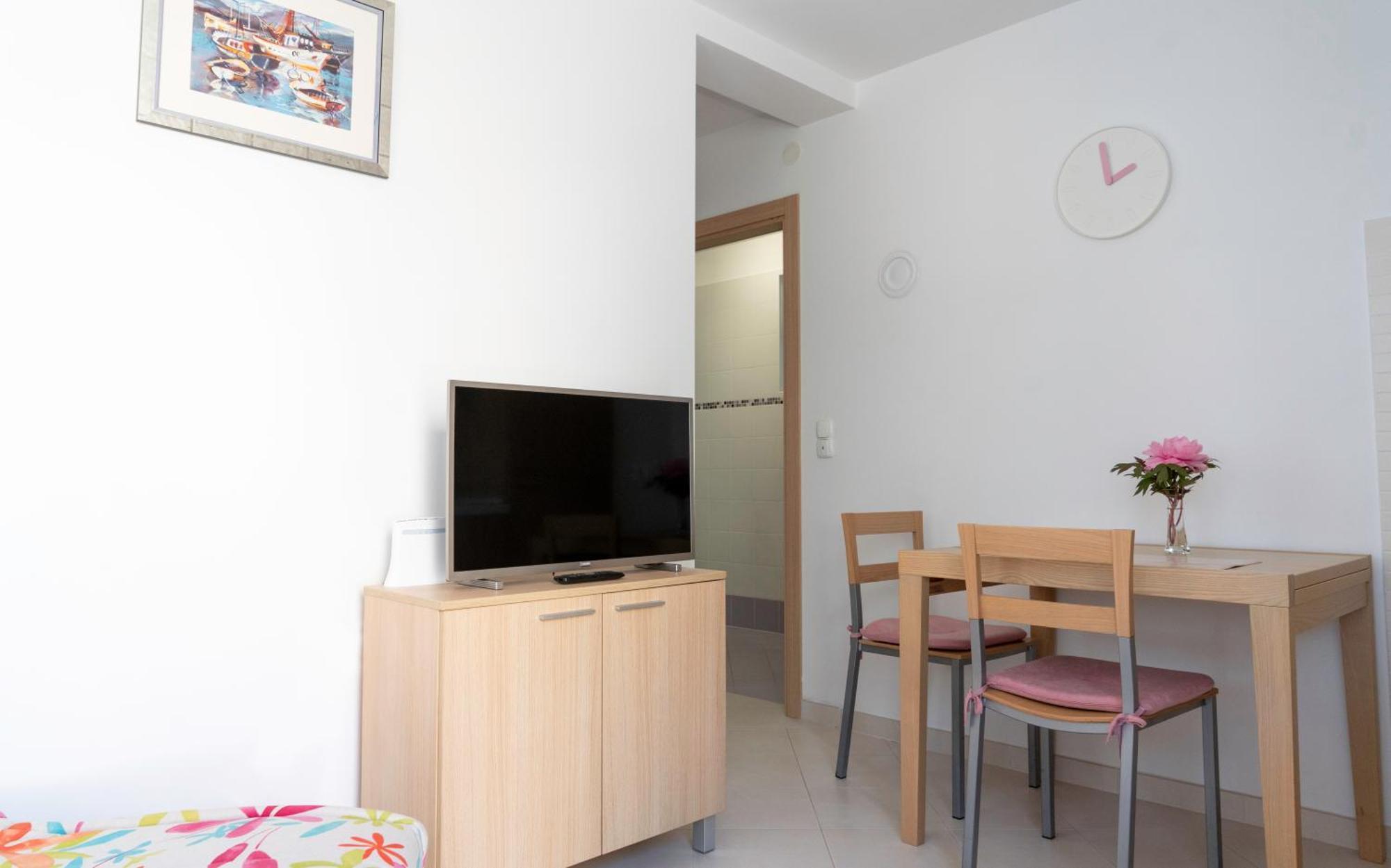 Apartments Lila Cres Room photo